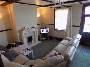 Living Room- click for photo gallery